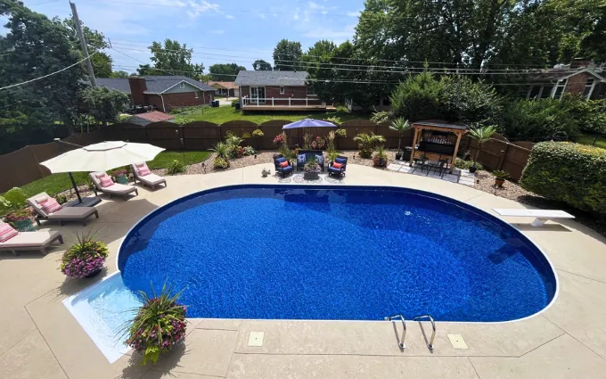 Beautiful pool with Doughboy Vinyl liner